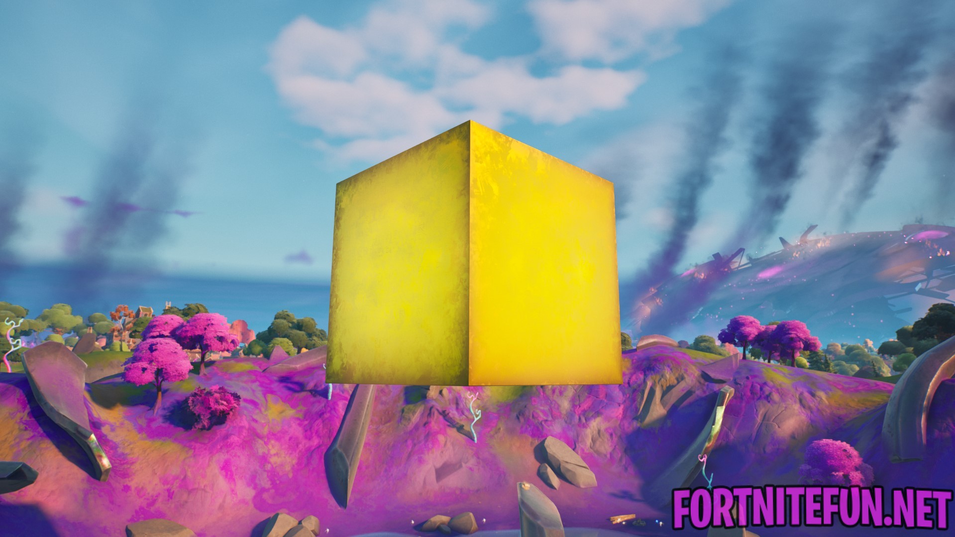 The golden cube has reached the center of the map 